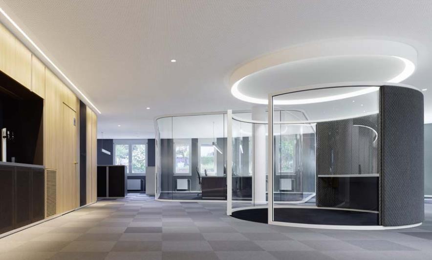 辦公室裝修施工電路鋪設(shè)的注意事項(xiàng)有哪些？辦公室橡膠地板的施工工藝是什么？