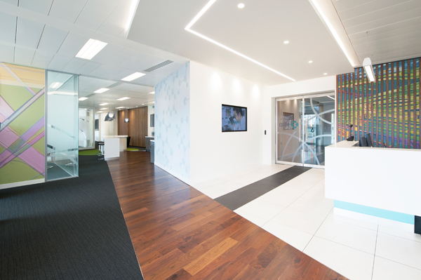 上?？萍脊巨k公樓過(guò)道如何裝修設(shè)計(jì)