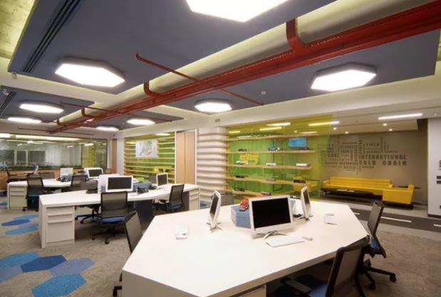 盤(pán)點(diǎn)備受企業(yè)青睞的個(gè)性集裝箱辦公室裝修案例